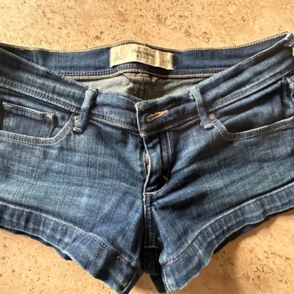 Abercrombie & Fitch size 26 denim shorts - Picture 9 of 12